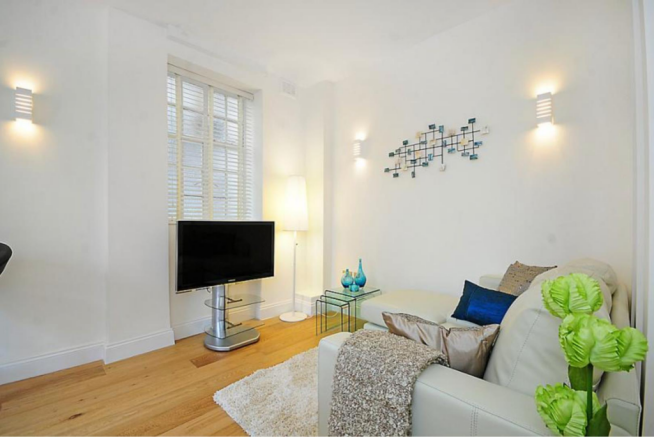 Living Room 1.png