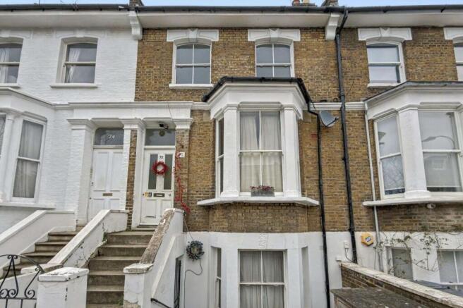 72b Minford Gardens, London W14 0AP