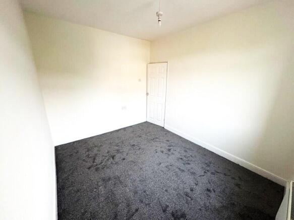 3 bed Terraced to rent Image 5