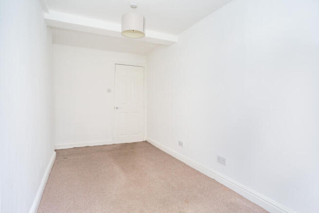 bedroom 1b