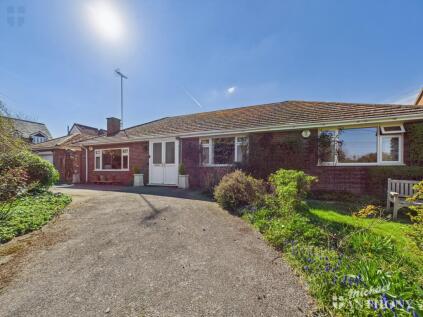 The Leys, Upper Hartwell, Stone