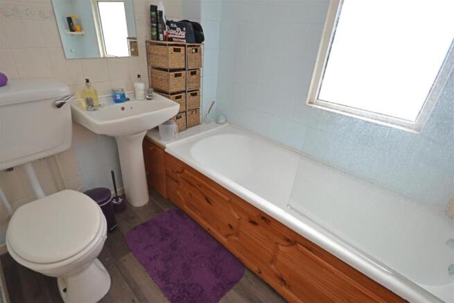 Bathroom (1).jpg