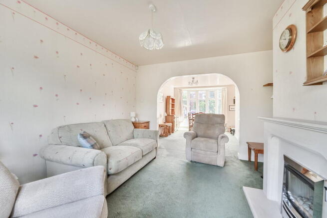 4 bed Semi-Detached for sale Image 4