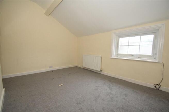 3 bed Terraced for sale Image 9