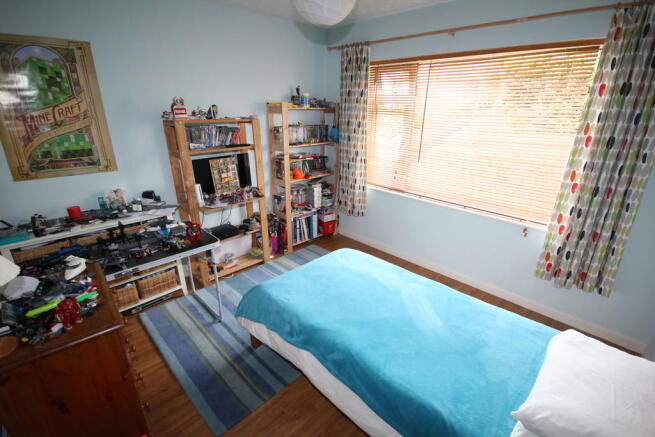 Photo 10