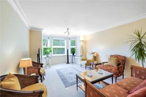 Flat 6, 89a Newholme Court, Oatlands Drive, Weybridge KT13 9LL