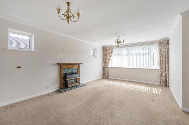 Lounge / Dining Room