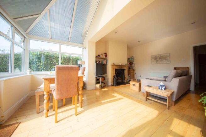 Open plan livi...