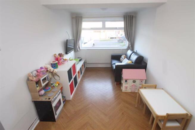 SITTING/PLAY/BEDROOM