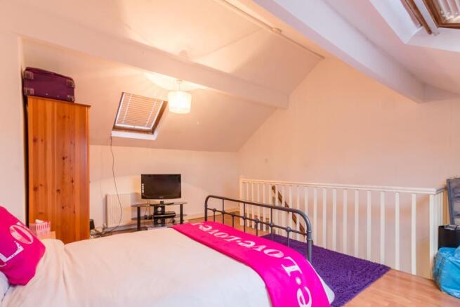 Bedroom 1 (Double)