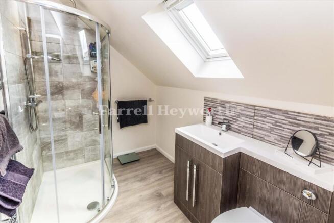 Bedroom 2 Ensuite