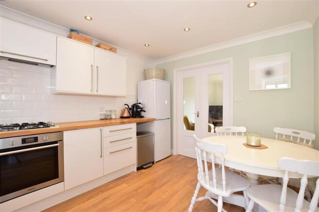 Kitchen/ Dining Room