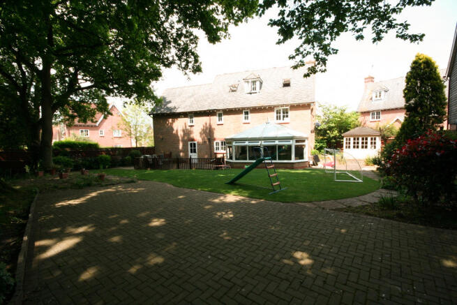 Rear Aspect
