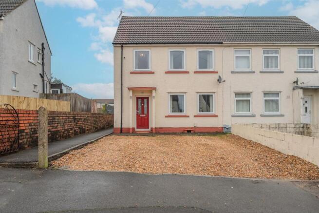 3-bed semi-detached on Maesgwyn, Pontnewydd, Cwmbran, £250,000