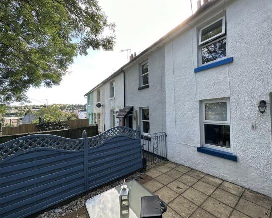 Front of Cottage.jpeg
