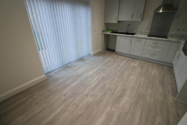 3 bed Semi-Detached to rent Image 6