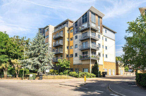 Coombe Way, Farnborough, Hampshire, GU14