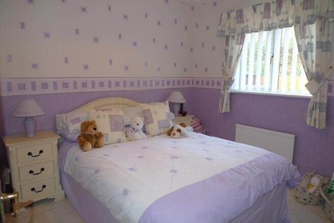 BEDROOM 2