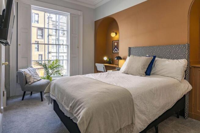 6 Double Bedrooms with En-suites
