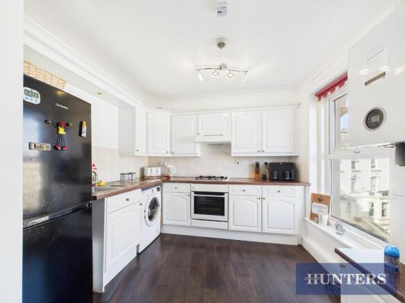 2 bed Flat for sale Image 5
