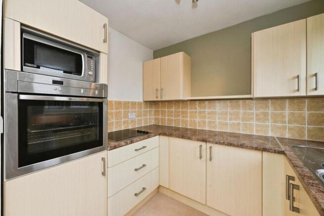 Farm Hill Road, Waltham Abbey, EN9 photo 4