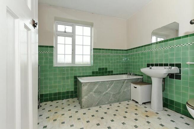 Can-Bathroom.jpg