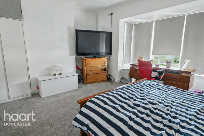 3 bed Semi-Detached for sale Image 11