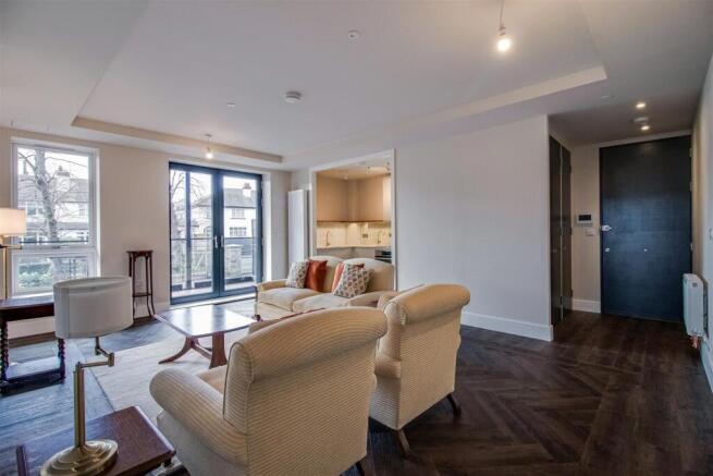2 bed Flat for sale Image 8