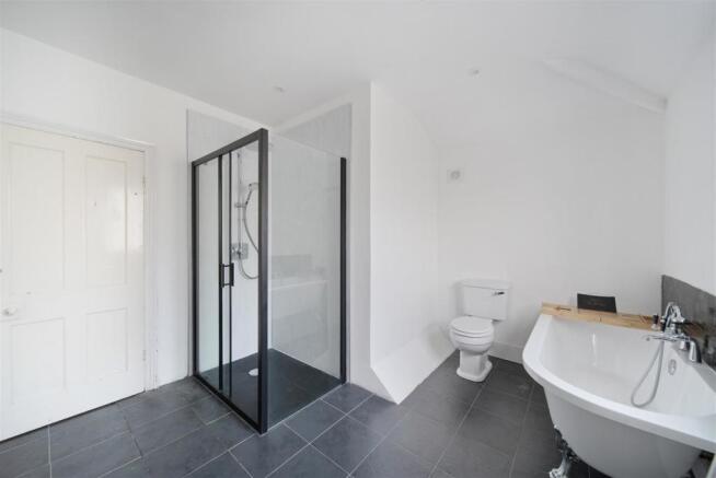 FOUR PIECE BATHROOM SUITE