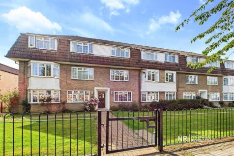 North Parade, Chessington, Surrey. KT9