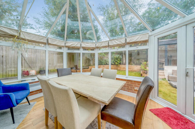 Crockford Place, Binfield, Bracknell photo 3