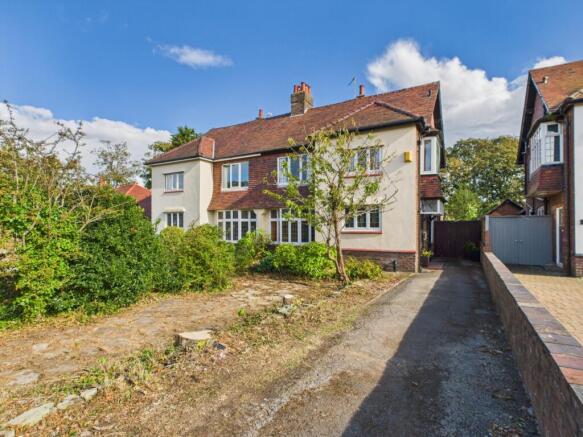 CAM02386G0-PR0142-STILL043