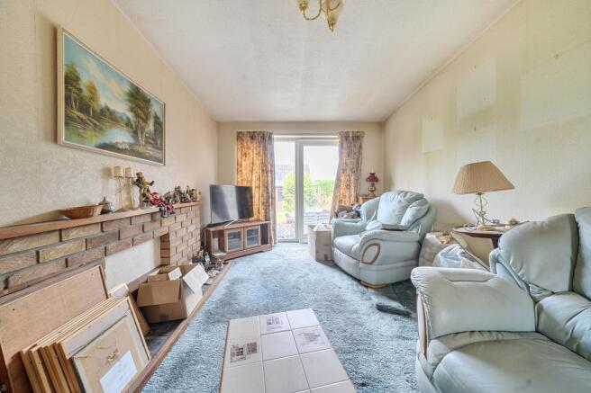 L-shaped Reception Room