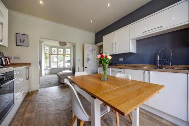 4 bed Terraced for sale Image 10