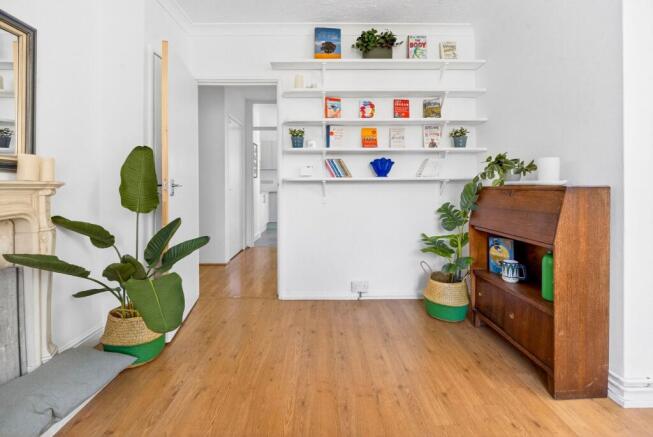 Reception 7  For Sale 2 Bedroom Flat  Essex  Court  Crystal Palace SE19 Nested Estate Agents photography by 07913296114
