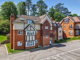 Flat 4, 57, Tupwood Lane, Caterham CR3 6DB