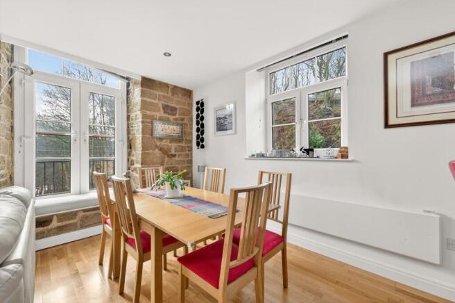 2 bed Apartment for sale Image 8