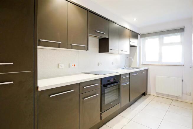 Kitchen 2.jpg