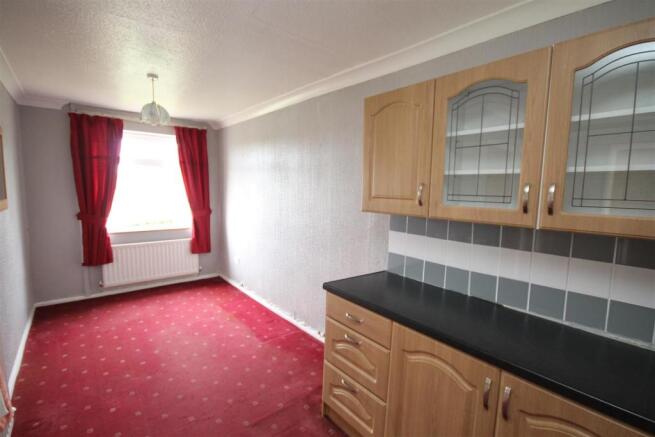 'L' SHAPED KITCHEN D