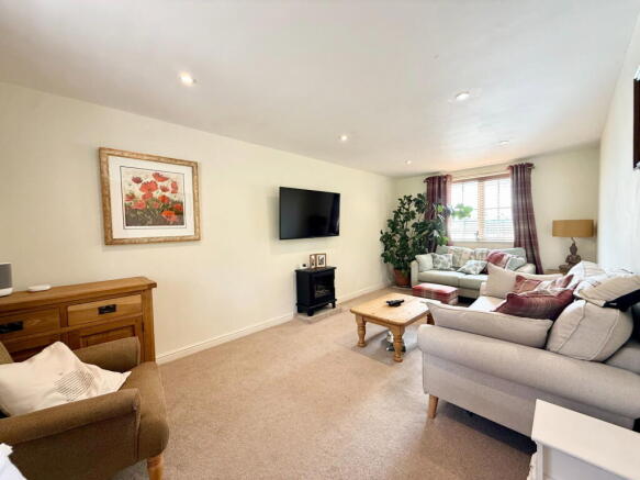 3 bed Detached for sale Image 11