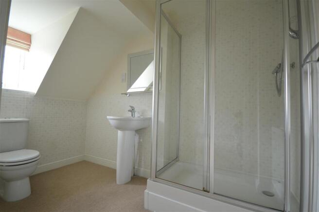 master ensuite.JPG
