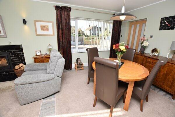 open plan lounge & dining room