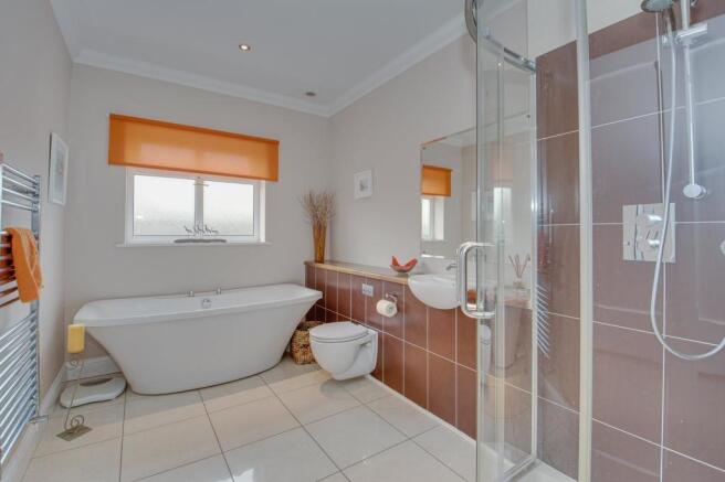 6GUEST BATHROOM