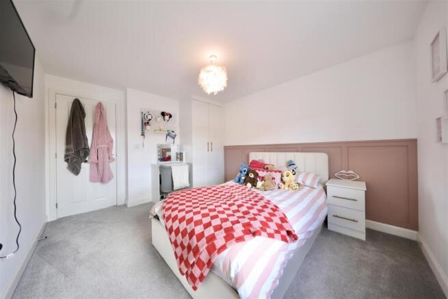 3 bed Detached for sale Image 11