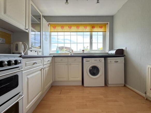 3 bed Semi-Detached Bungalow for sale Image 6