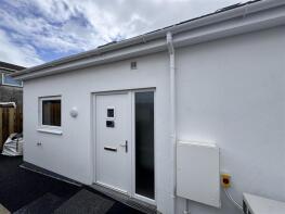 2, Treloar Close, St Austell PL25 3GS