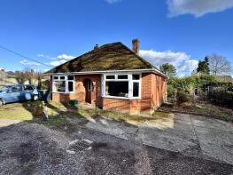 16, Oakhurst Lane, West Moors BH22 0DT