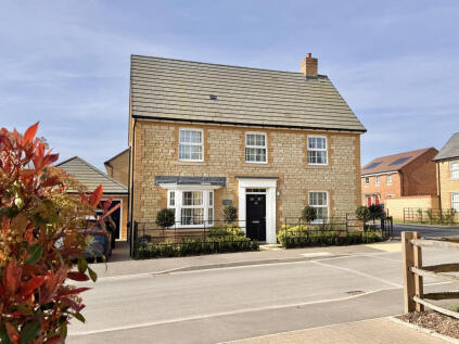 Great Barton Hill Road, Gillingham, SP8 4AF