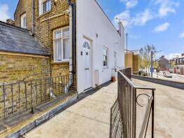 Flat 3, 14, East Street, Faversham ME13 8AD