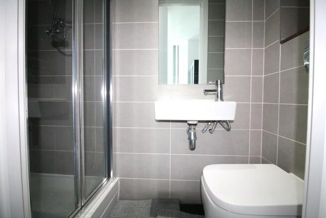 2 bed Apartment to rent Image 12